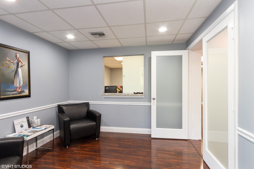 More Photos Of 212 SE 8th St, Fort Lauderdale Office Residential For Sale