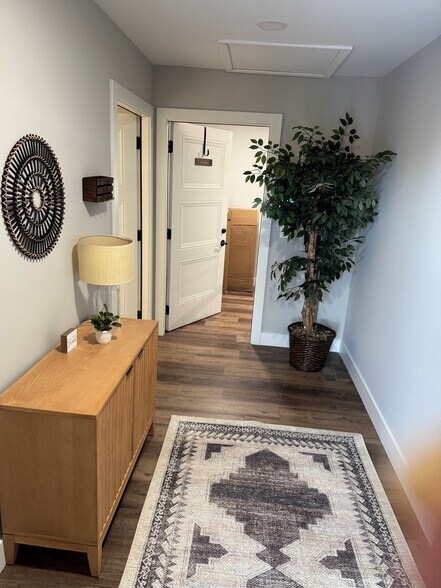 More Photos Of 1324 Jeffco Blvd, Arnold Medical For Lease