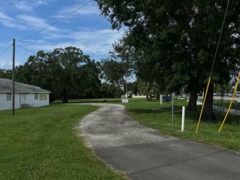 More Photos Of 900 Starkey Rd, Largo Land For Sale