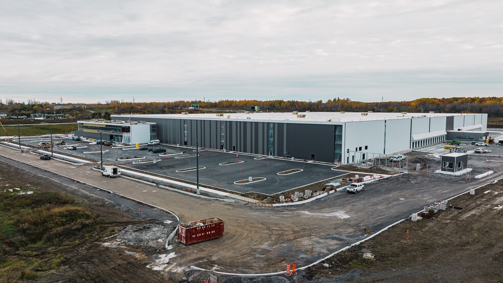 More Photos Of 3501 Rue De La Synergie, Vaudreuil-dorion Distribution For Lease