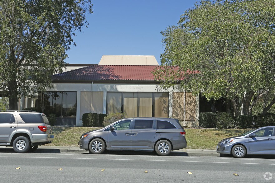 More Photos Of 200 Main St, Redwood City Office For Sale