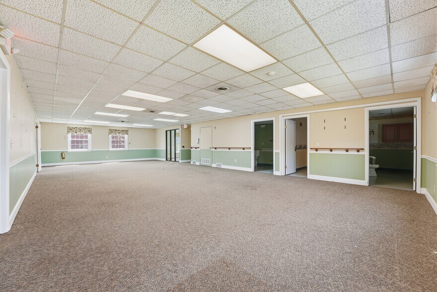 More Photos Of 24 Clifton St, Westfield Office For Sale