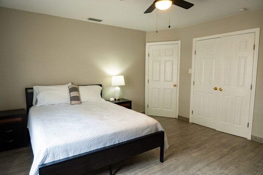 More Photos Of 2513 Beaumont Ave, McAllen Apartments For Sale