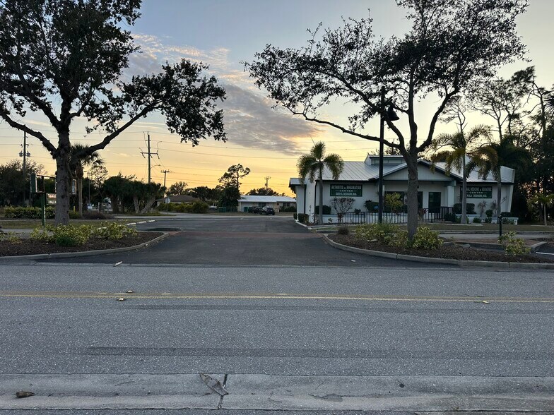 Primary Photo Of 2841 Tamiami Trl, Port Charlotte Medical For Sale