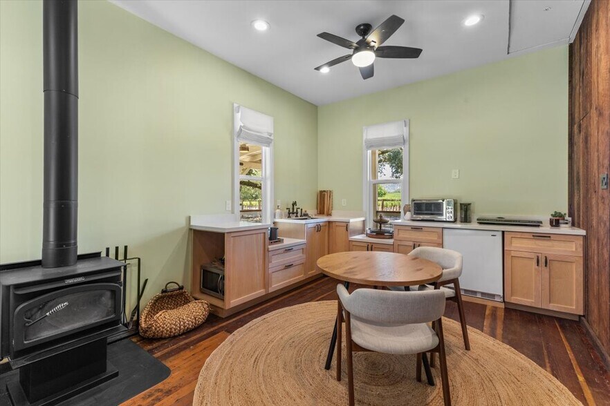 More Photos Of 5647 Highway 128, Geyserville Multifamily For Sale