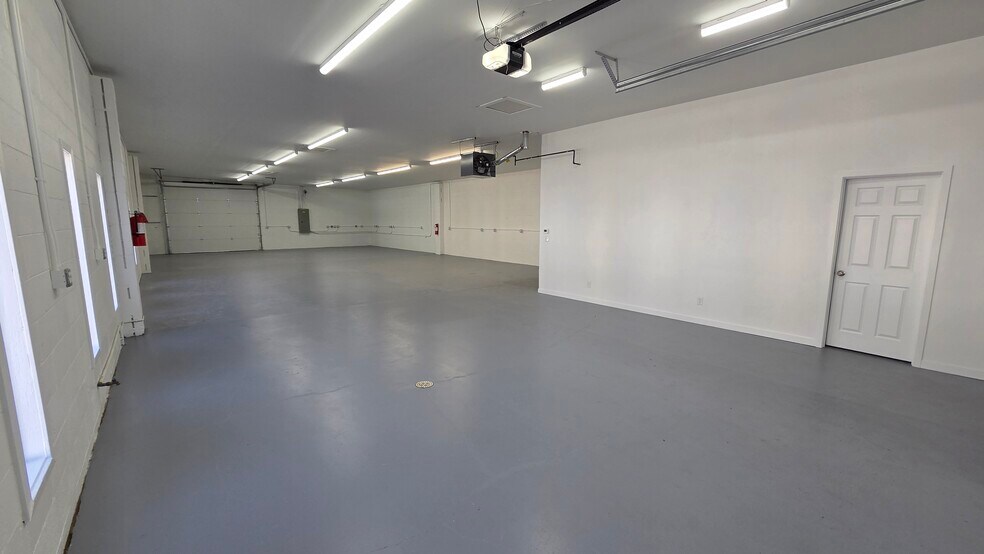 More Photos Of 387 E 55th Ave, Denver Warehouse For Lease