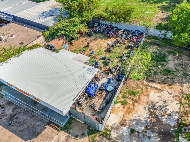 More Photos Of 6008 E Lancaster Ave, Fort Worth Freestanding For Lease