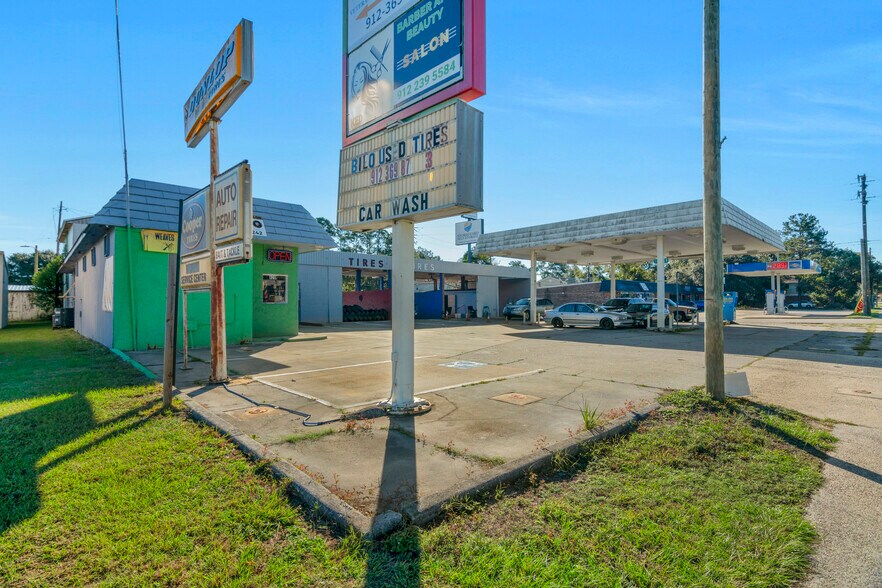 More Photos Of 420 W General Screven Way, Hinesville Service Station For Sale