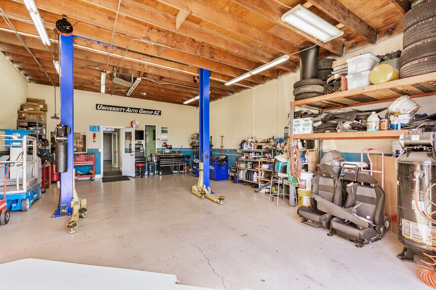 More Photos Of 4105 E University Dr, Phoenix Service For Lease