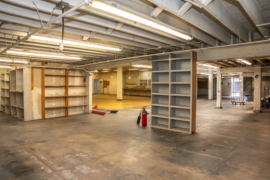 More Photos Of 475 4th St, San Francisco Service For Lease