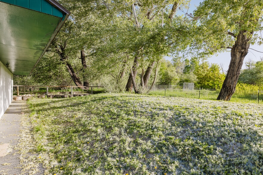 More Photos Of 925 Lamoille Hwy, Lamoille Hotel For Sale