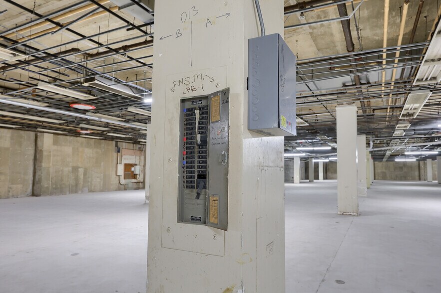 More Photos Of 1515 Lititz Pike, Lancaster Storefront For Lease