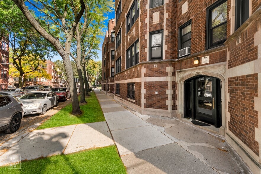 More Photos Of 7003 S Oglesby Ave, Chicago Apartments For Sale