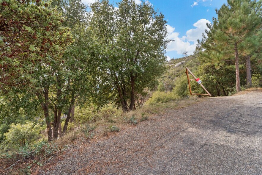 Primary Photo Of 53505 Ridge Rd, Idyllwild-Pine Cove Land For Sale