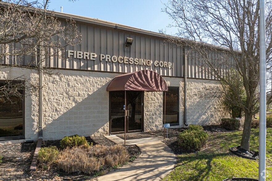 More Photos Of 701 Garasches Ln, Wilmington Manufacturing For Lease