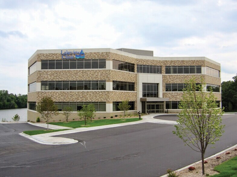 More Photos Of 110105 Pioneer Trl, Chaska Medical For Lease