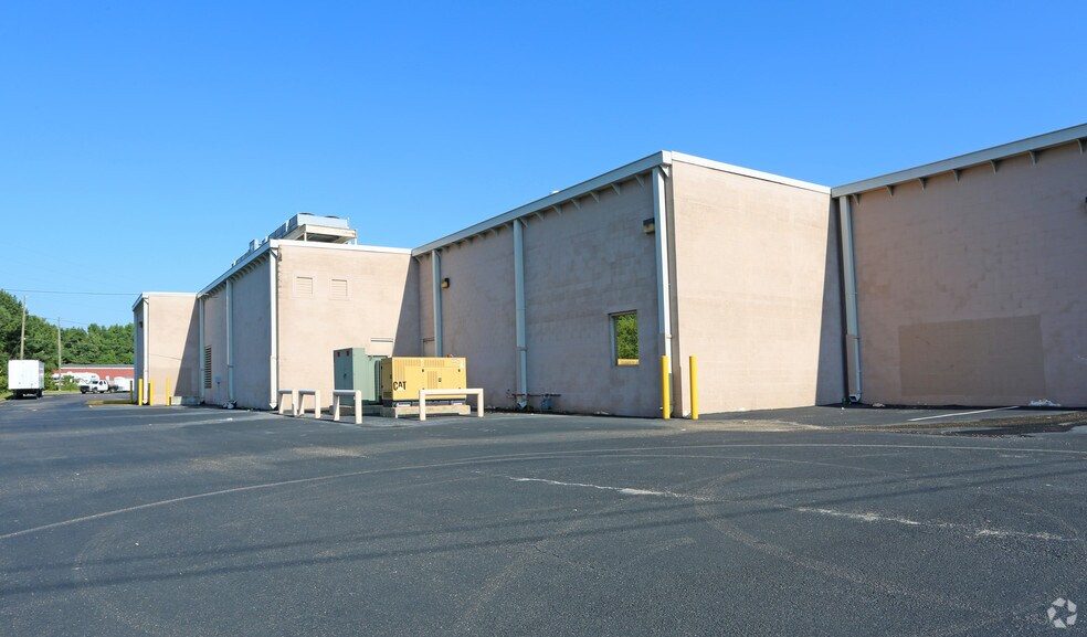 More Photos Of 9168 Eastchase Pky, Montgomery Unknown For Lease