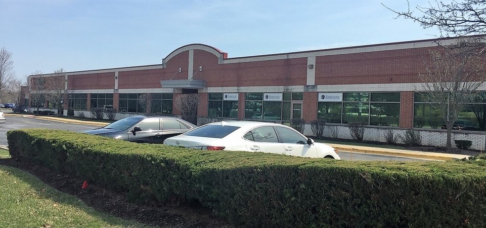 More Photos Of 1031-1041 E Woodfield Rd, Schaumburg Medical For Lease