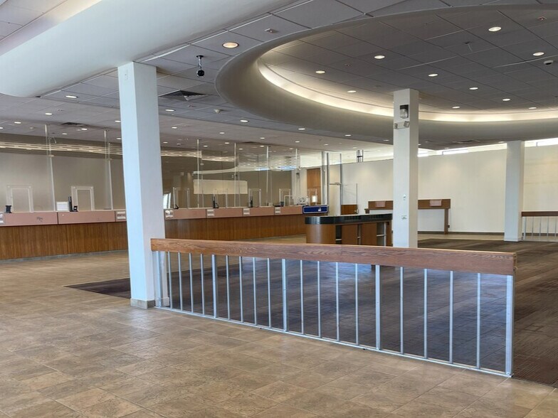 More Photos Of 60 Hempstead Ave, West Hempstead Office For Lease
