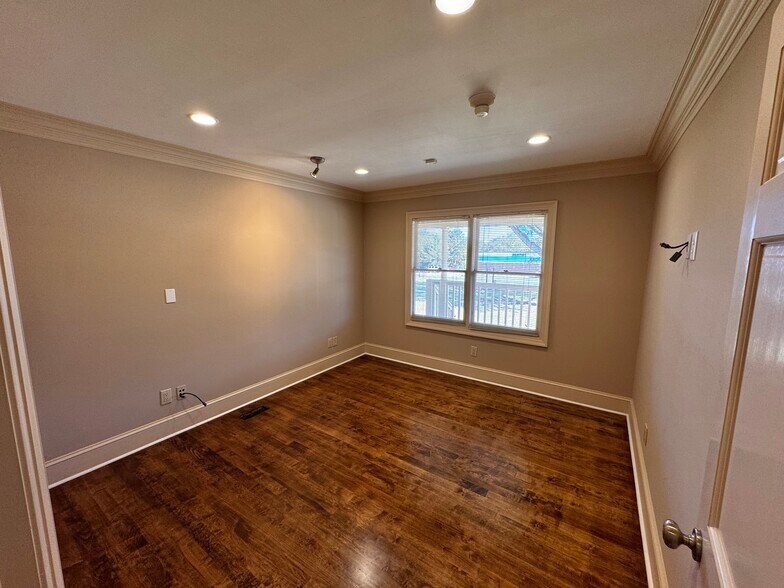 More Photos Of 5297 Cleveland Hwy, Clermont Medical For Lease