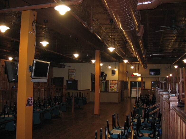 More Photos Of 12 Civic Center Plz, Mankato General Retail For Lease