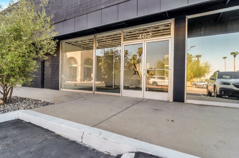 More Photos Of 462 S Palm Canyon Dr, Palm Springs Storefront Retail Office For Lease