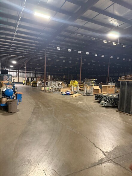 More Photos Of 211 W Point Ave, Dunkirk Warehouse For Lease