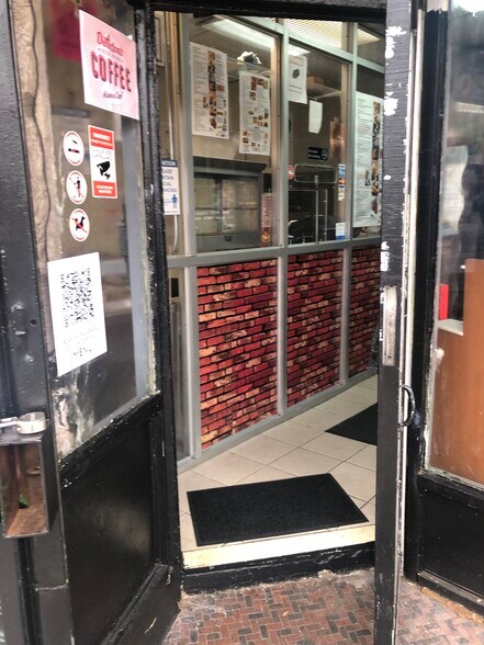 More Photos Of 783 S Orange Ave, Newark Storefront For Sale