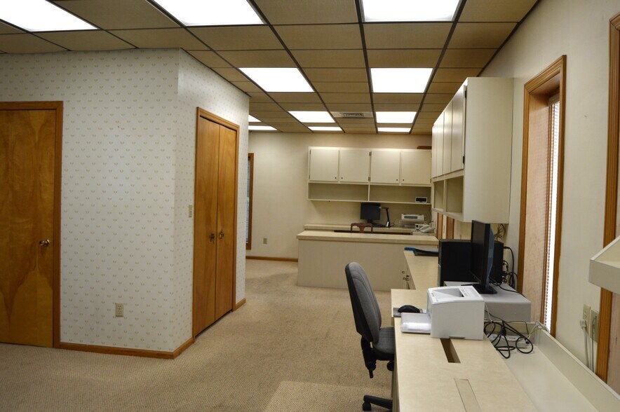 More Photos Of 603 1st Street Ext, Apollo Medical For Sale