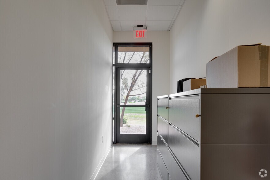 More Photos Of 8151 E Indian Bend Rd, Scottsdale Office For Lease