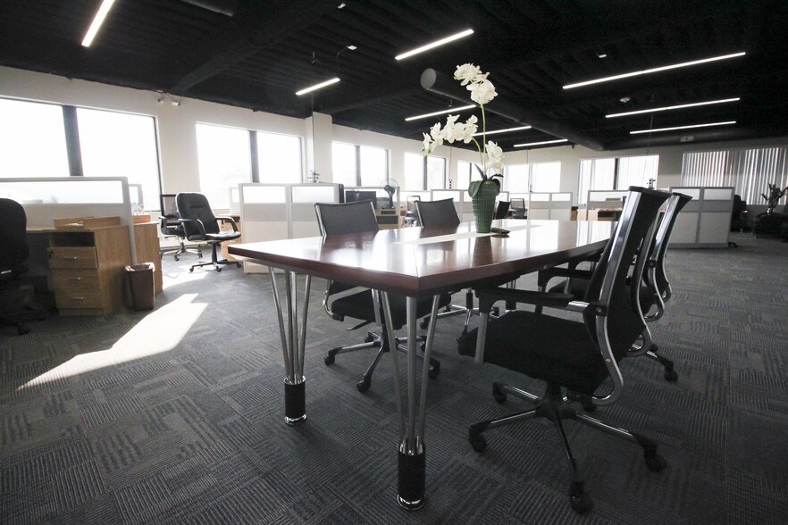 More Photos Of 27801 Euclid Ave, Euclid Office Residential For Lease