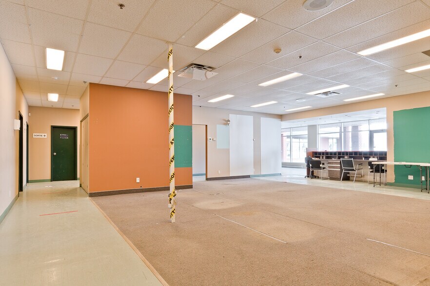 More Photos Of 4870 Boul Bourque, Sherbrooke General Retail For Lease