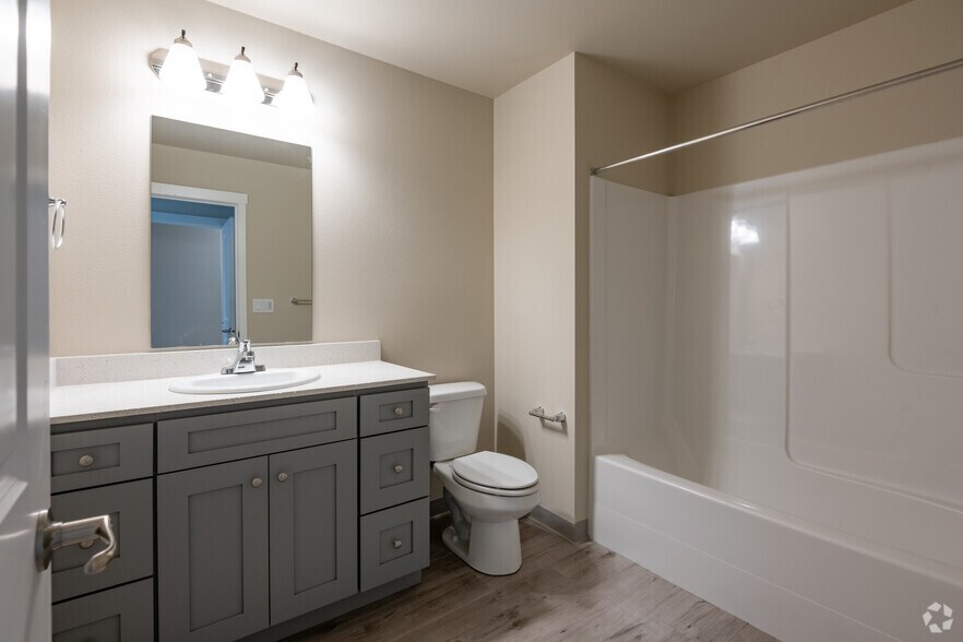 More Photos Of 7911 Washington Blvd SW, Lakewood Apartments For Sale