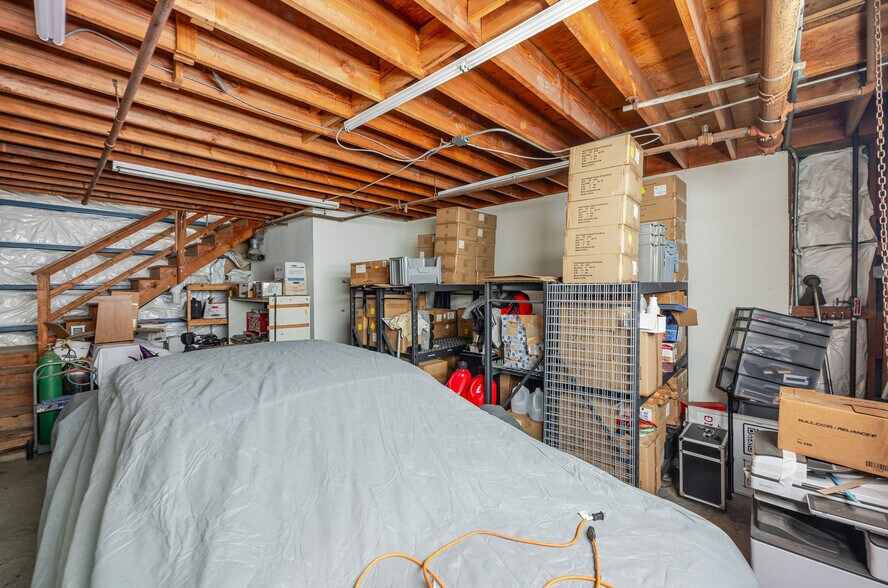 More Photos Of 207 Harvard Ave, Half Moon Bay Warehouse For Sale