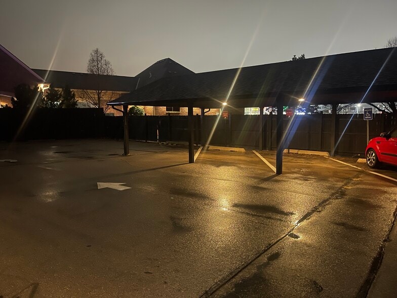 More Photos Of 6001 Nw Expressway, Oklahoma City Office For Sale