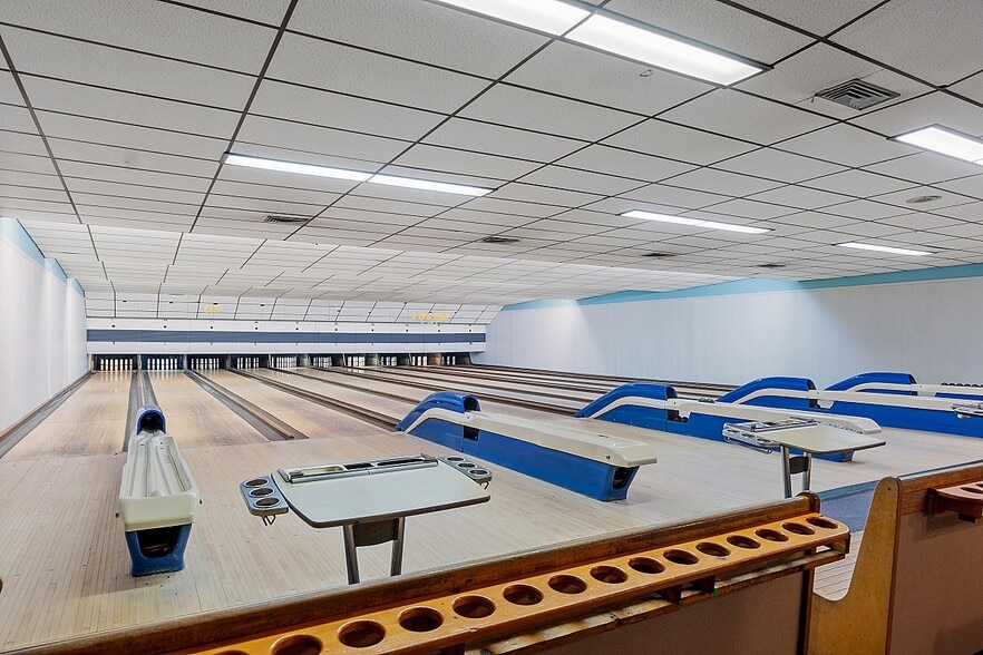 More Photos Of 78 Daniels St, Fitchburg Bowling Alley For Sale