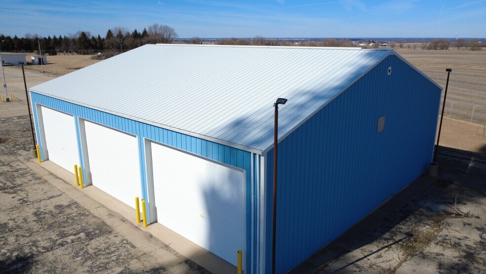 More Photos Of 2869 N 3501st Rd, Seneca Manufacturing For Sale