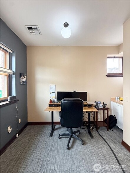 More Photos Of 214 Pine Street St, Okanogan Office For Sale