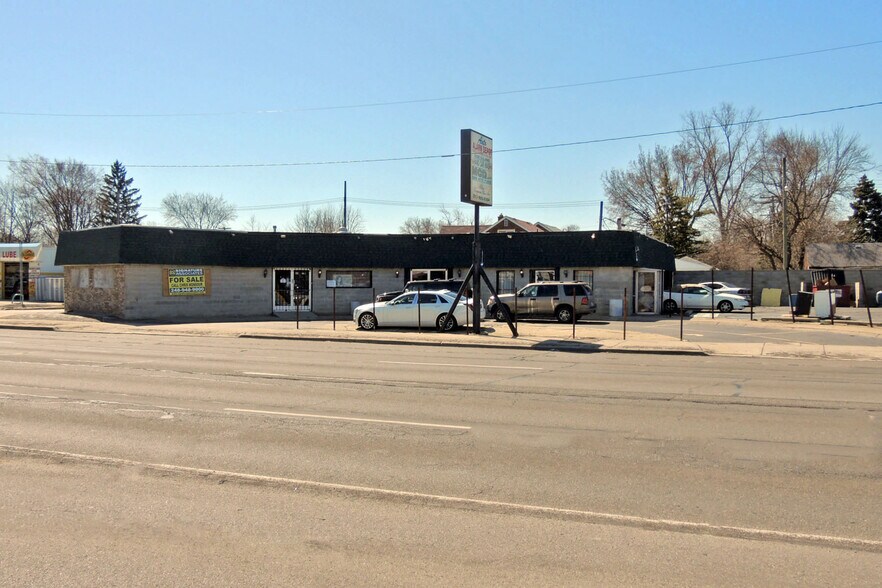 More Photos Of 3840 E 8 Mile Rd, Detroit Freestanding For Sale