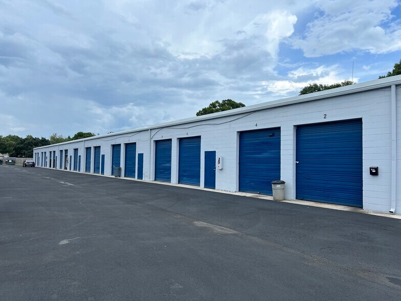 More Photos Of 2297 Lake Ave SE, Largo Warehouse For Sale
