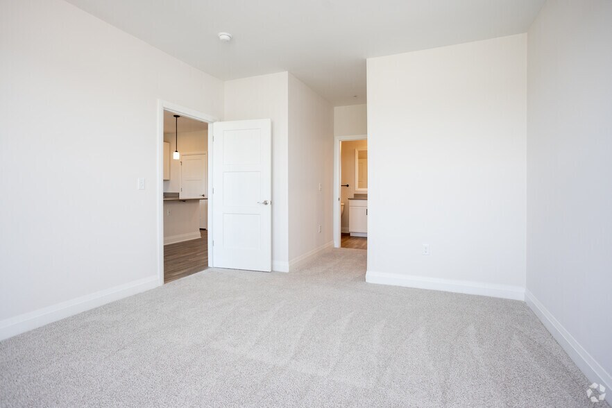 More Photos Of 140 E Monument Ave, Dayton Apartments For Lease