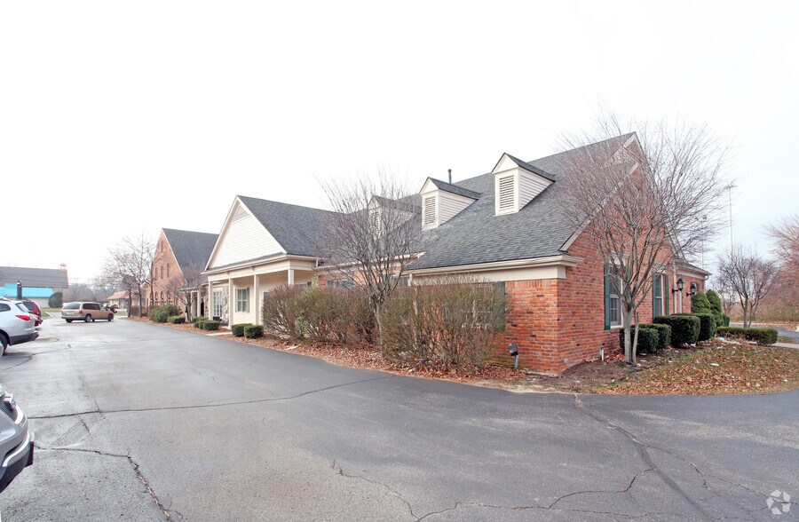 More Photos Of 4247 E 14 Mile Rd, Sterling Heights Medical For Sale