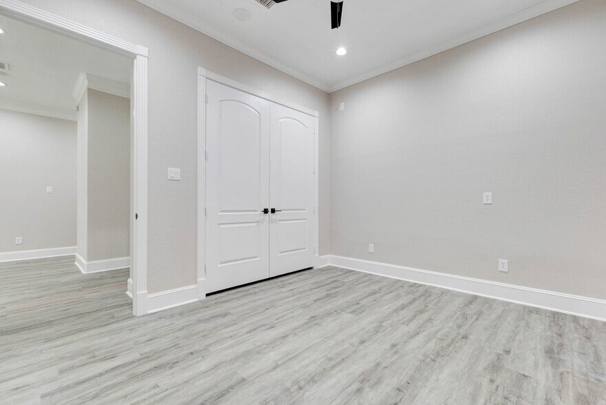 More Photos Of 11601 Spring Cypress Rd, Tomball Medical For Lease