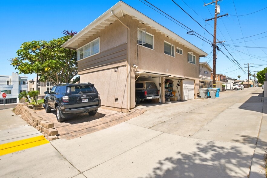 More Photos Of 4001 Riviera Dr, San Diego Apartments For Sale