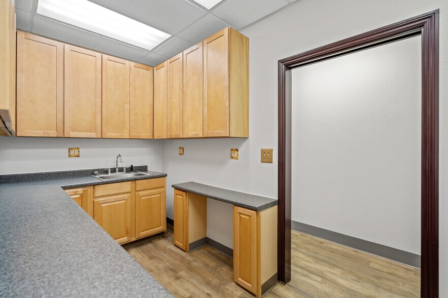 More Photos Of 200 San Marlo Way, Pacifica Office Residential For Lease