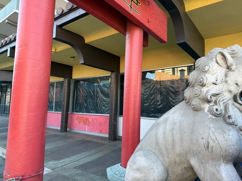 More Photos Of 130-136 S El Dorado St, Stockton Restaurant For Lease