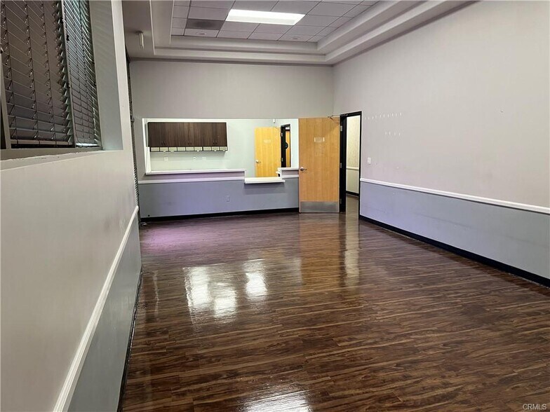 More Photos Of 175 E 9th St, Corona Medical For Lease
