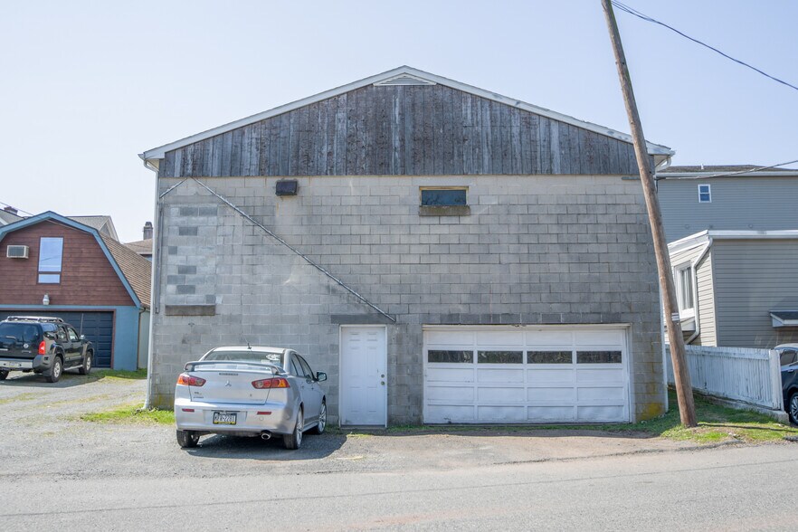 More Photos Of 82 Main St, Pennsburg General Retail For Sale