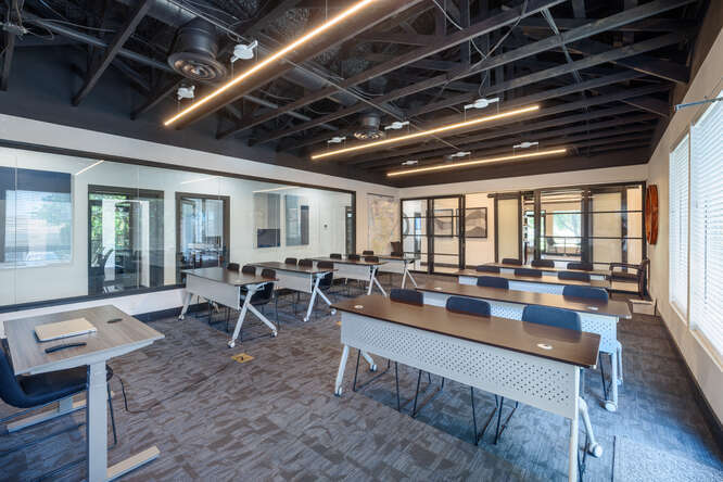 More Photos Of 8900 Business Park Dr, Austin Office For Sale