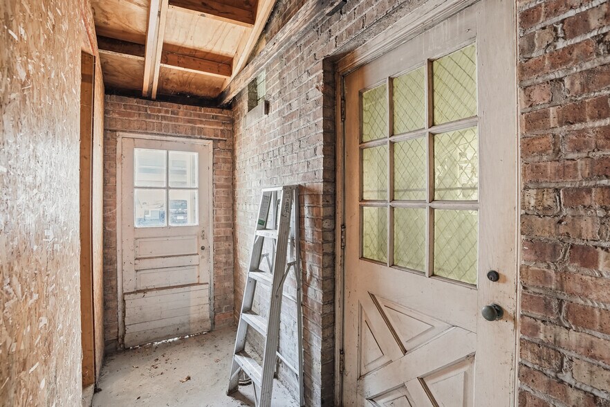 More Photos Of 10835 S Western Ave, Chicago Apartments For Sale